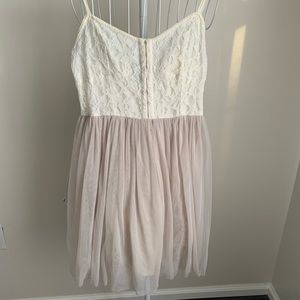 American Eagle lace & tulle dress